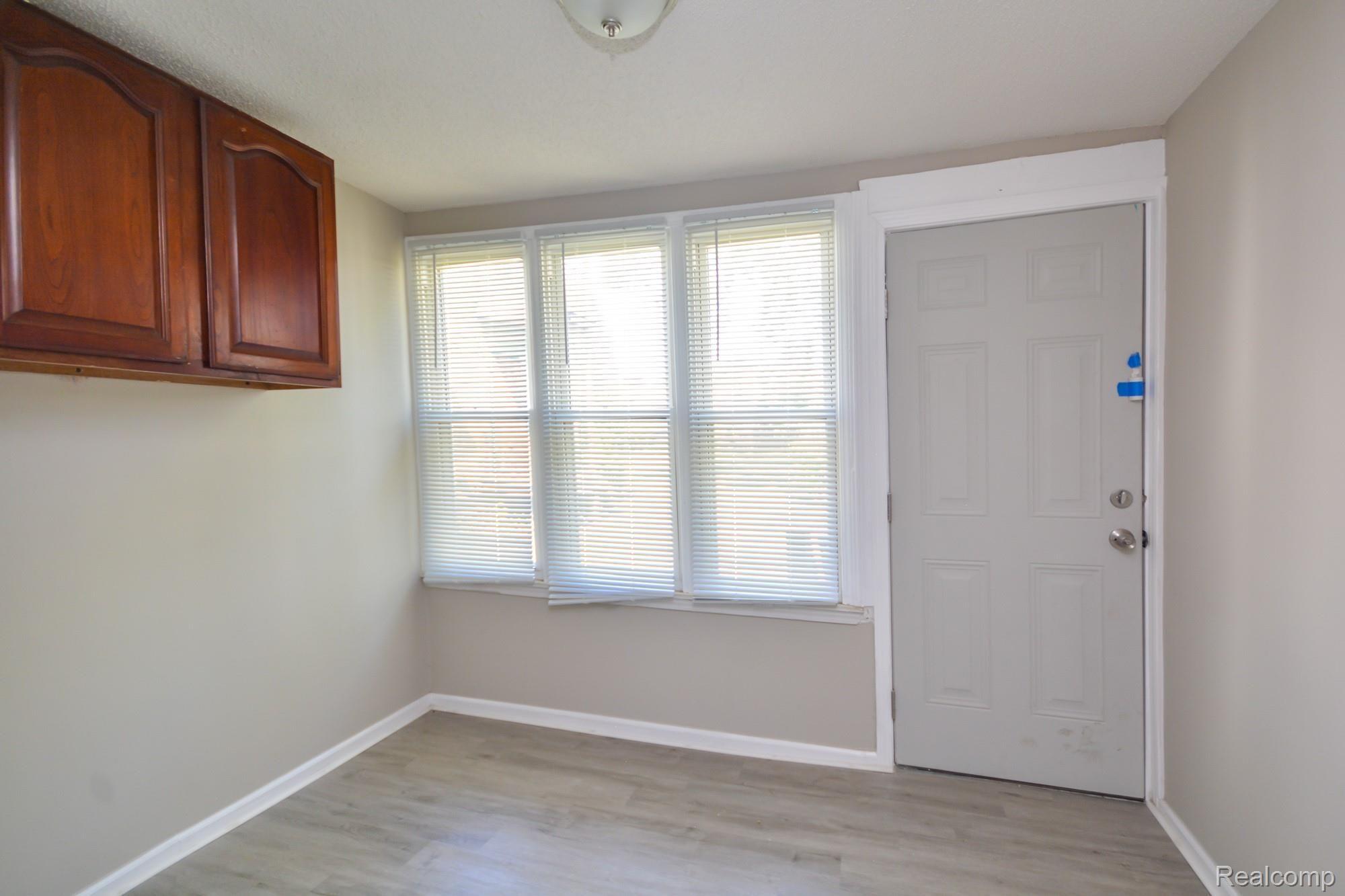 77 Pine Street River Rouge, MI 48218 - Photo 13 of 19 DSC_3597.jpg