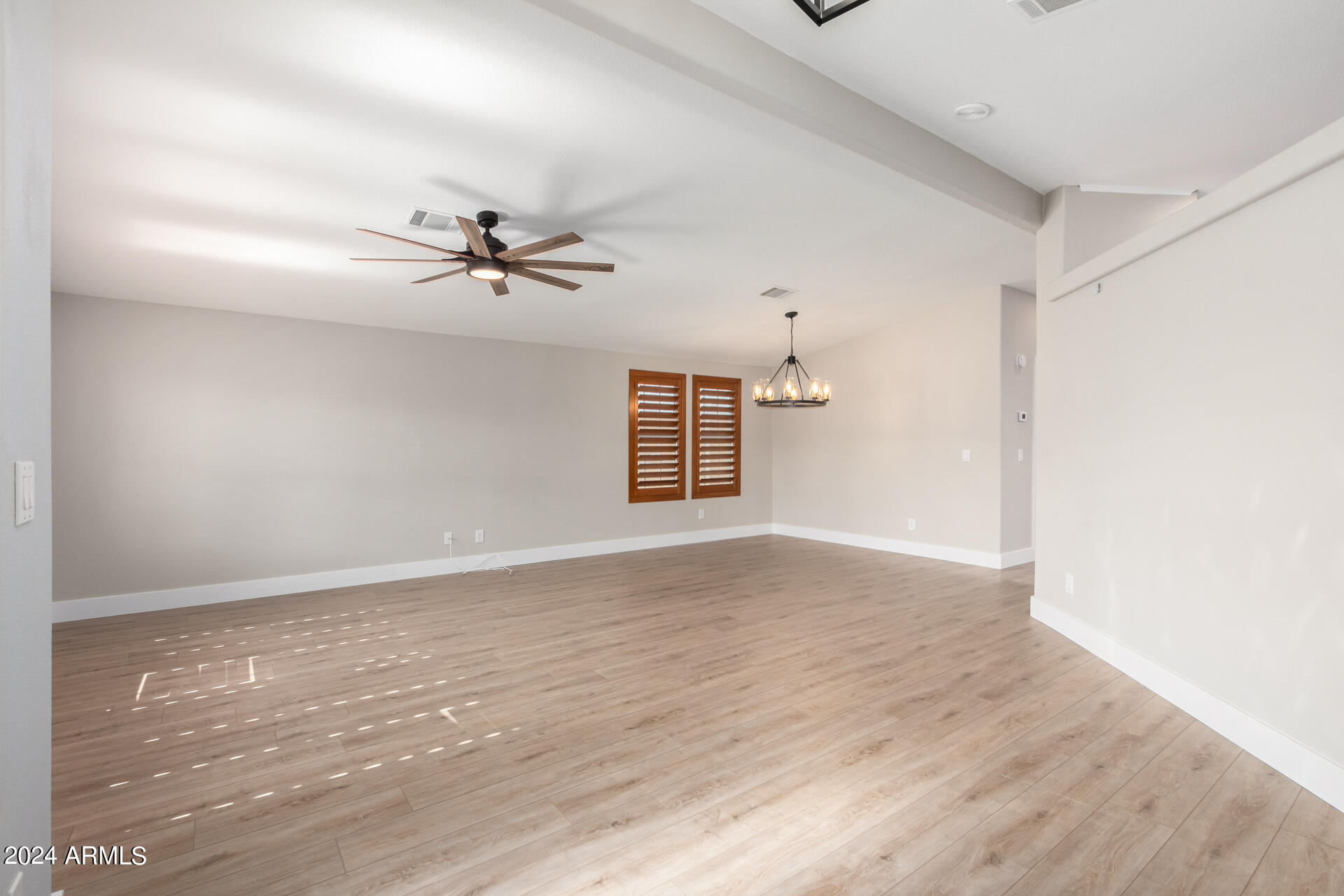 215 North Power Road, Unit 185 Mesa, AZ 85205 - Photo 5 of 40 11 - Power