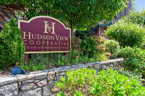 $159,000 | 678 Warburton Avenue, Unit 5J, Yonkers, NY 10701