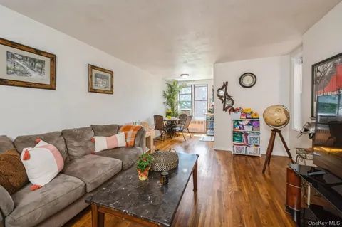 $159,000 | 678 Warburton Avenue, Unit 5J, Yonkers, NY 10701