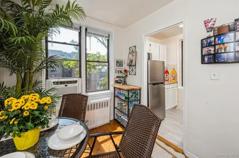 $159,000 | 678 Warburton Avenue, Unit 5J, Yonkers, NY 10701