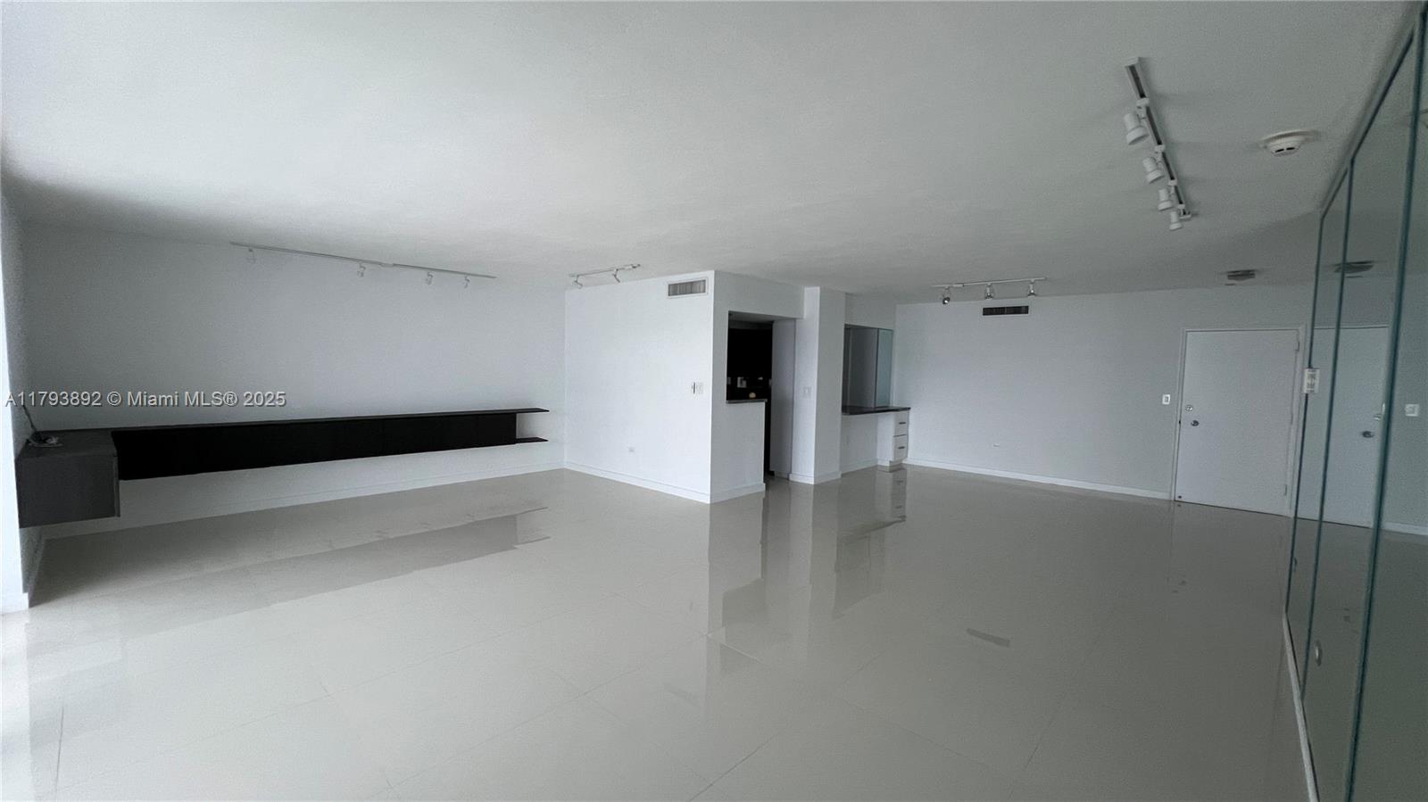 200 Ocean Ln Drive, Unit 803 Key Biscayne, FL 33149 - Photo 6 of 21 a view of an empty room