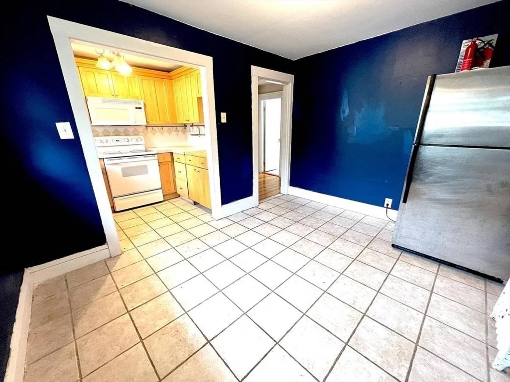 200 Maple Street, Unit 2 Boston, MA 02132 - Photo 5 of 11