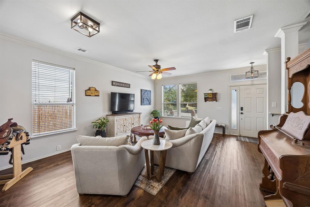 808 Carlton Road Wylie, TX 75098 - Photo 4 of 26 Gallery Image 4