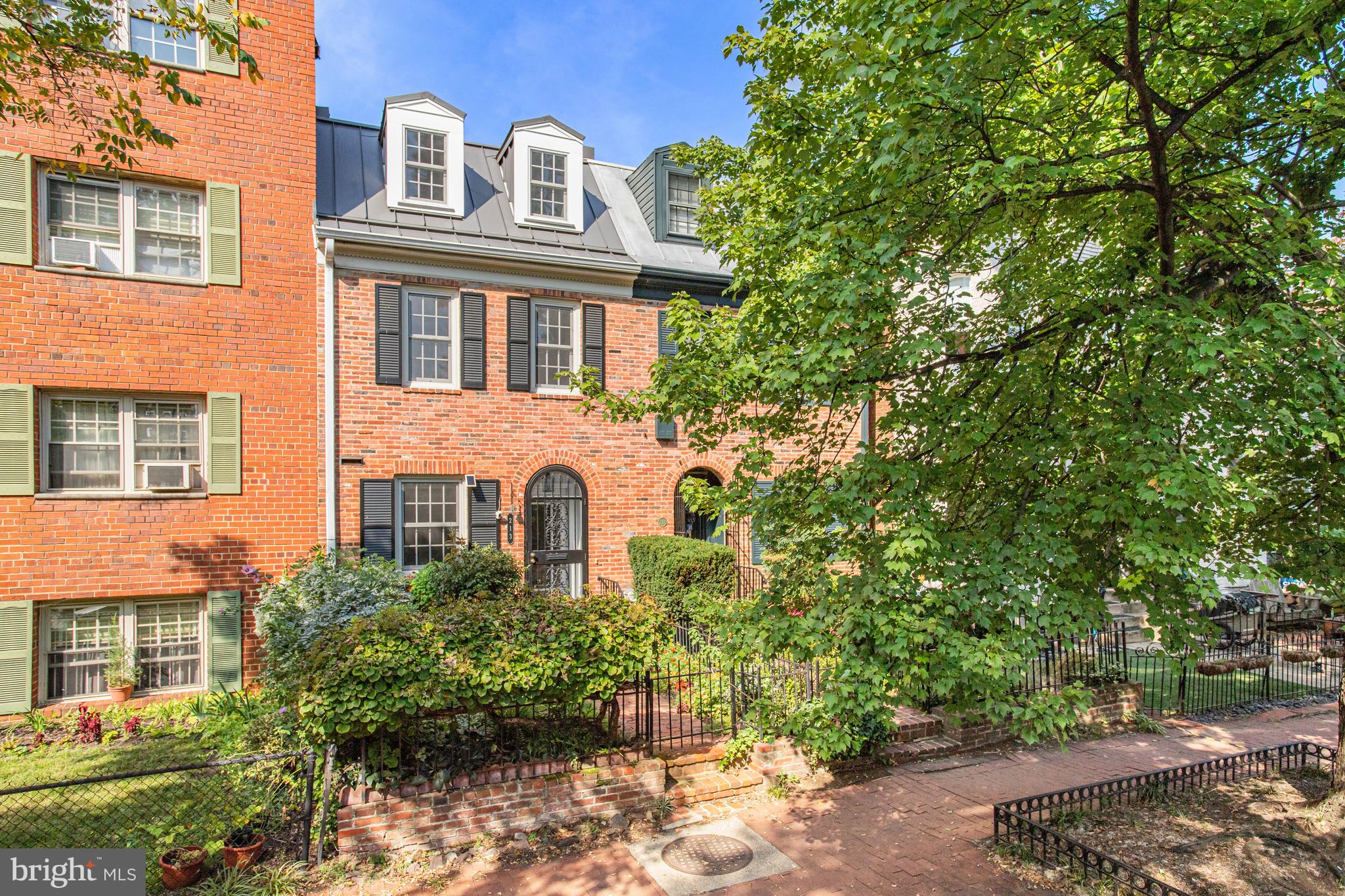 213 9th Street Southeast Washington, DC 20003 - Photo 1 of 74