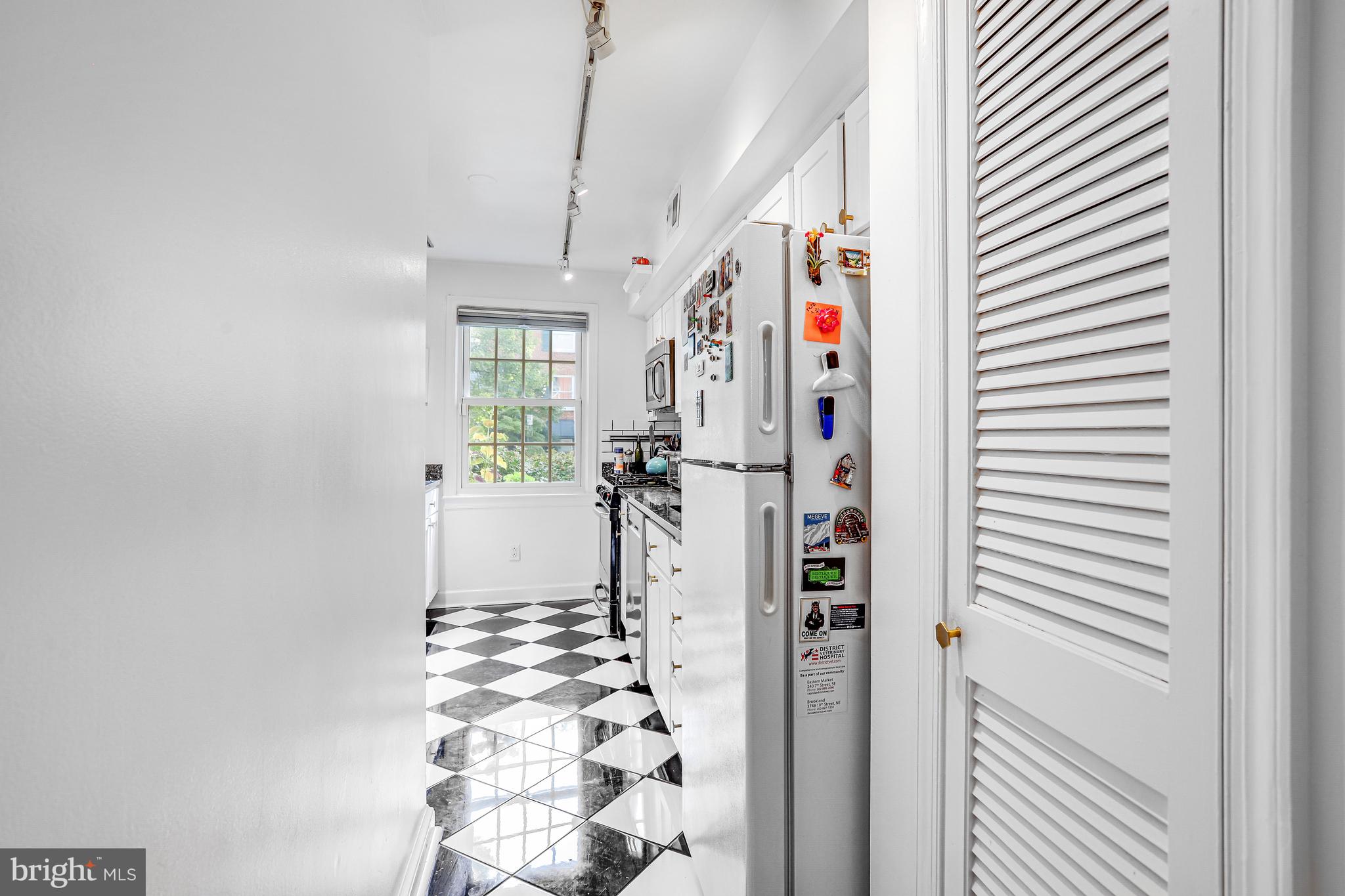 213 9th Street Southeast Washington, DC 20003 - Photo 18 of 74