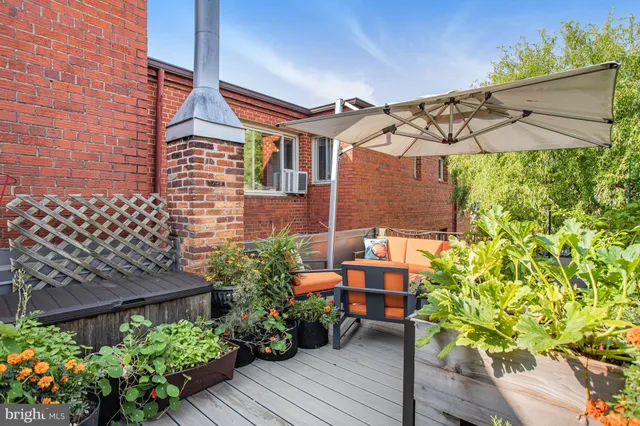 $1,395,000 | 213 9th Street Southeast, Washington, DC 20003