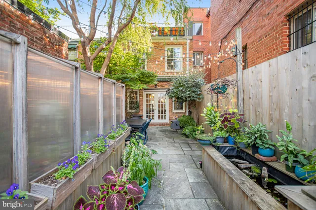 $1,395,000 | 213 9th Street Southeast, Washington, DC 20003