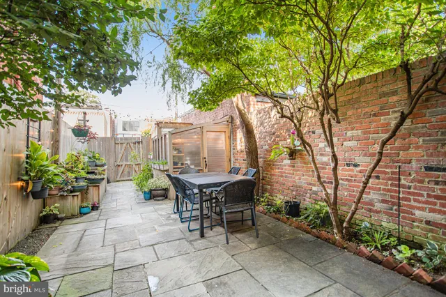 $1,395,000 | 213 9th Street Southeast, Washington, DC 20003