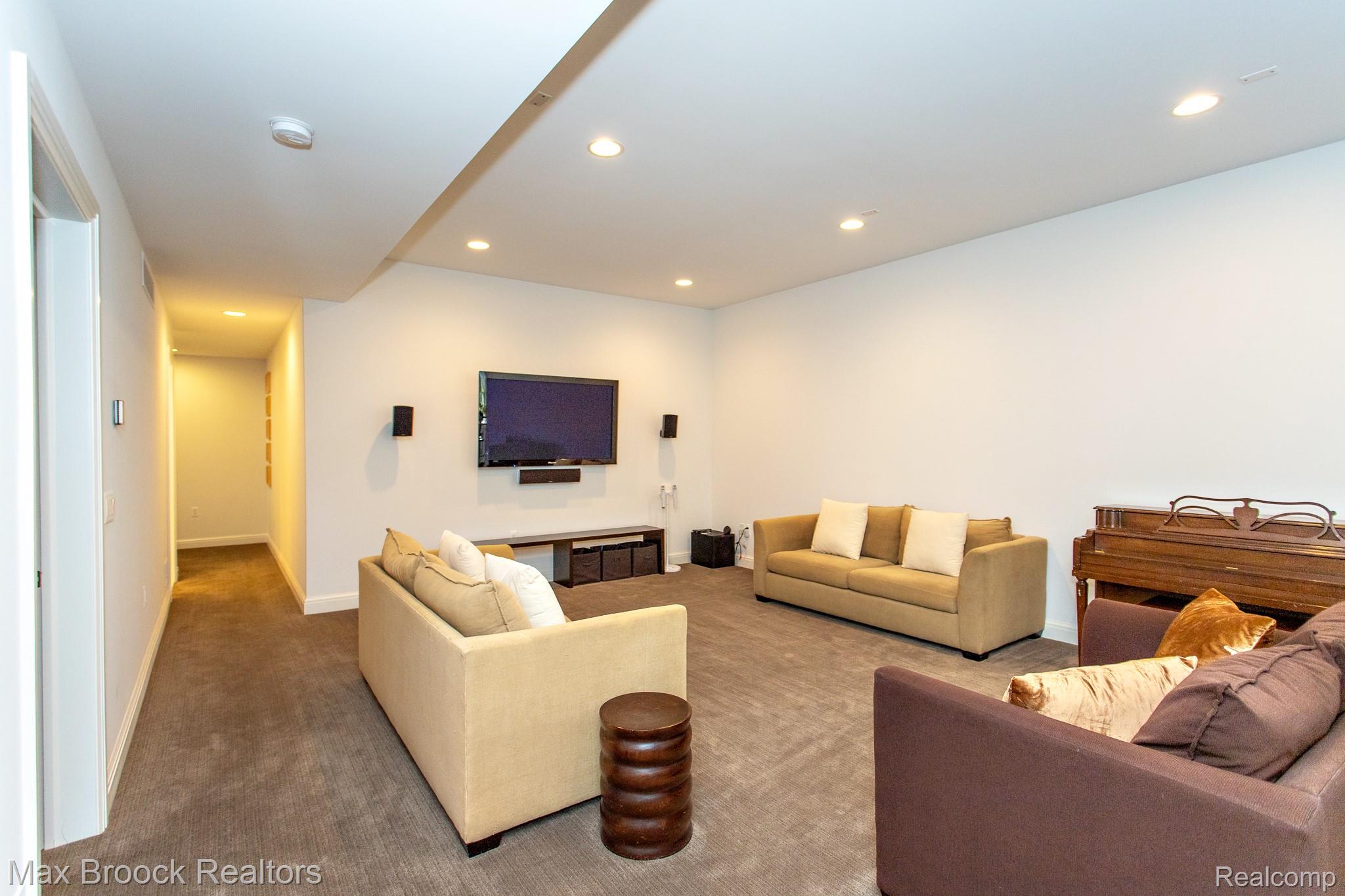 25925 York Road Royal Oak, MI 48067 - Photo 76 of 88 Carpeted living area featuring recessed lighting and baseboards