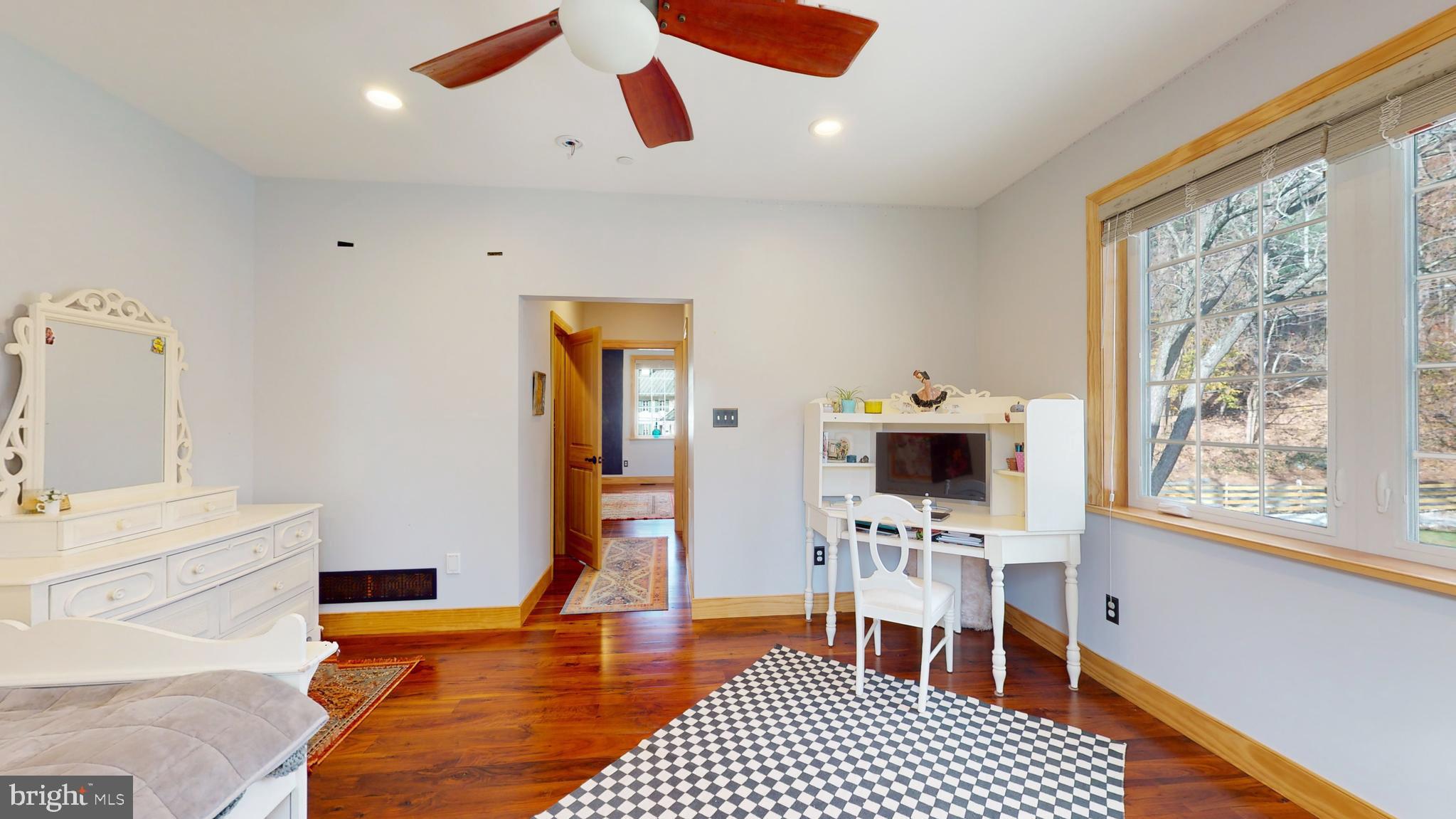 901 Crum Creek Road Springfield, PA 19064 - Photo 26 of 116 2nd level 2nd primary bedroom.