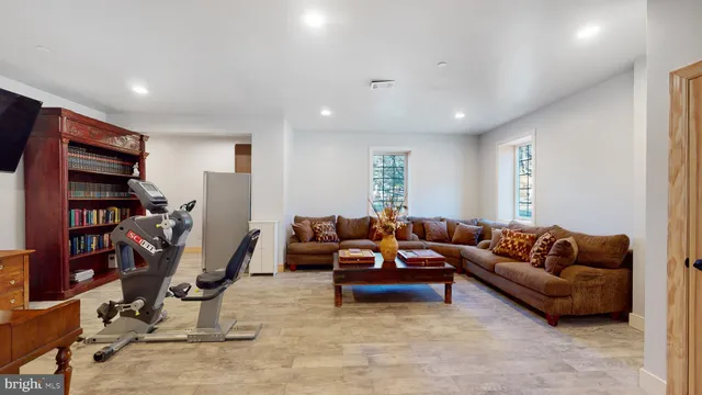 $2,500,000 | 901 Crum Creek Road, Springfield, PA 19064