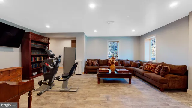 $2,500,000 | 901 Crum Creek Road, Springfield, PA 19064