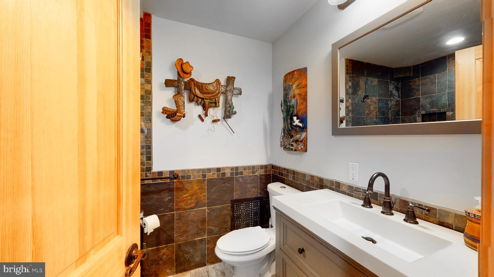 901 Crum Creek Road Springfield, PA 19064 - Photo 72 of 116 Level 1 full bath w/oversized shower.