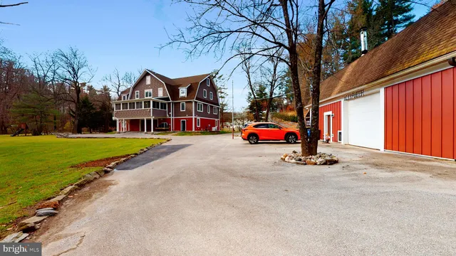 $2,500,000 | 901 Crum Creek Road, Springfield, PA 19064
