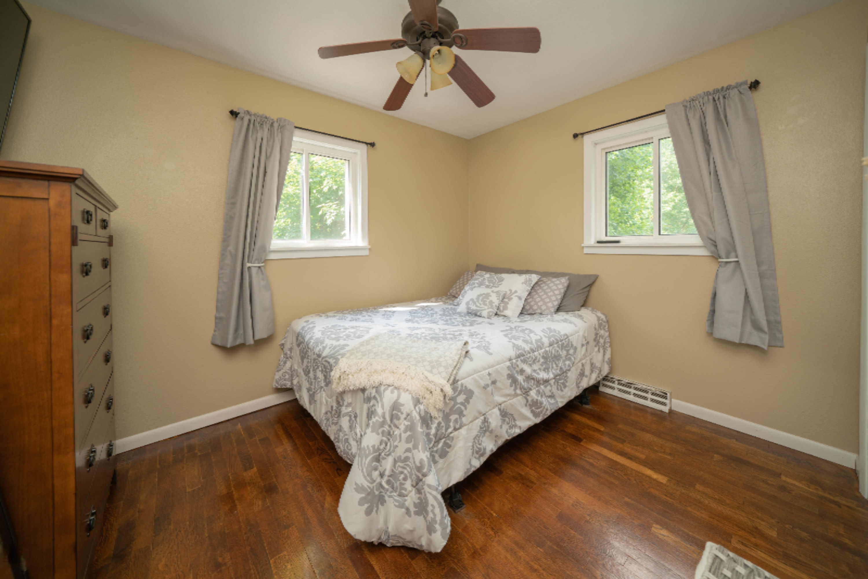 22 Royal Road Springfield, MI 49037 - Photo 12 of 21 22_Royal_12