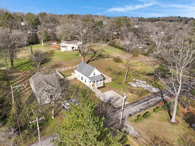 $375,000 | 205 Shawnee Trail, Chattanooga, TN 37411