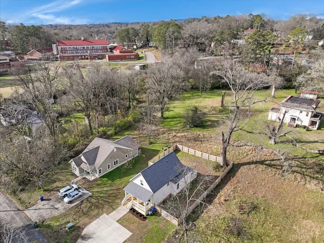 $375,000 | 205 Shawnee Trail, Chattanooga, TN 37411