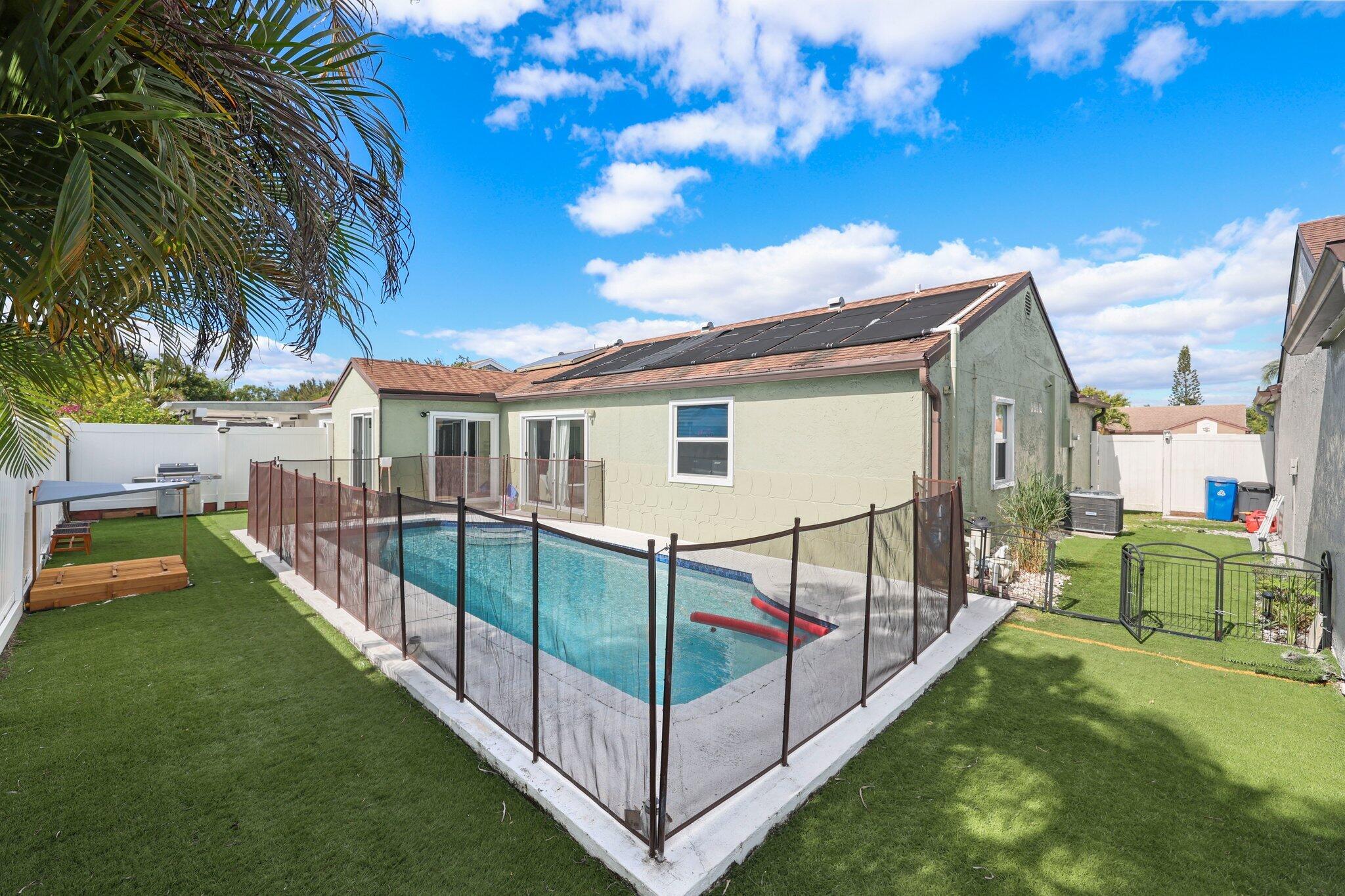 18998 Cloud Lake Circle Boca Raton, FL 33496 - Photo 23 of 26 18998 Cloud Lake Circle - 26.jpg-SMALL