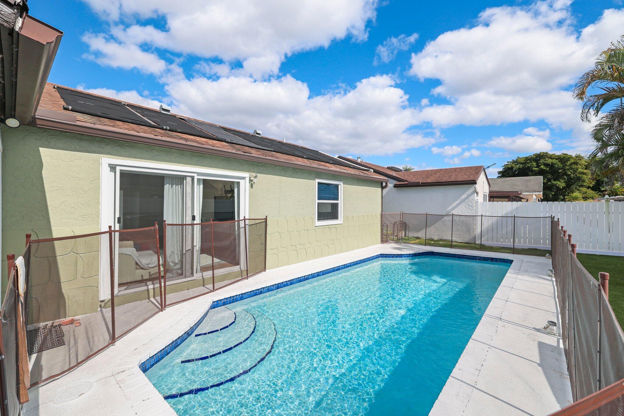 18998 Cloud Lake Circle Boca Raton, FL 33496 - Photo 24 of 26 18998 Cloud Lake Circle - 28.jpg-SMALL