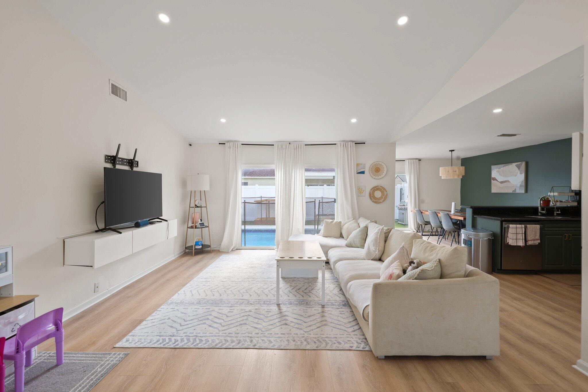 18998 Cloud Lake Circle Boca Raton, FL 33496 - Photo 3 of 26 18998 Cloud Lake Circle - 6.jpg-SMALL