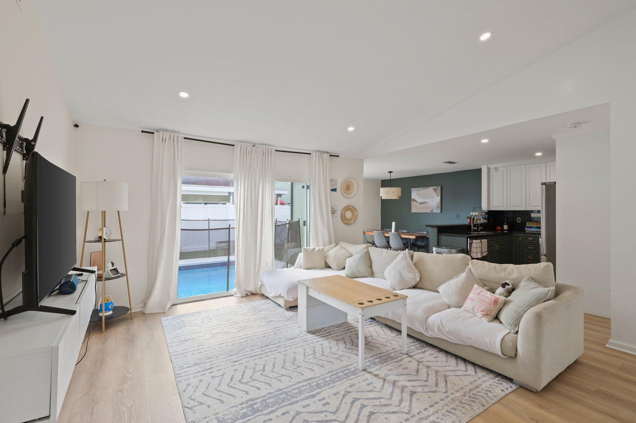 18998 Cloud Lake Circle Boca Raton, FL 33496 - Photo 4 of 26 18998 Cloud Lake Circle - 7.jpg-SMALL