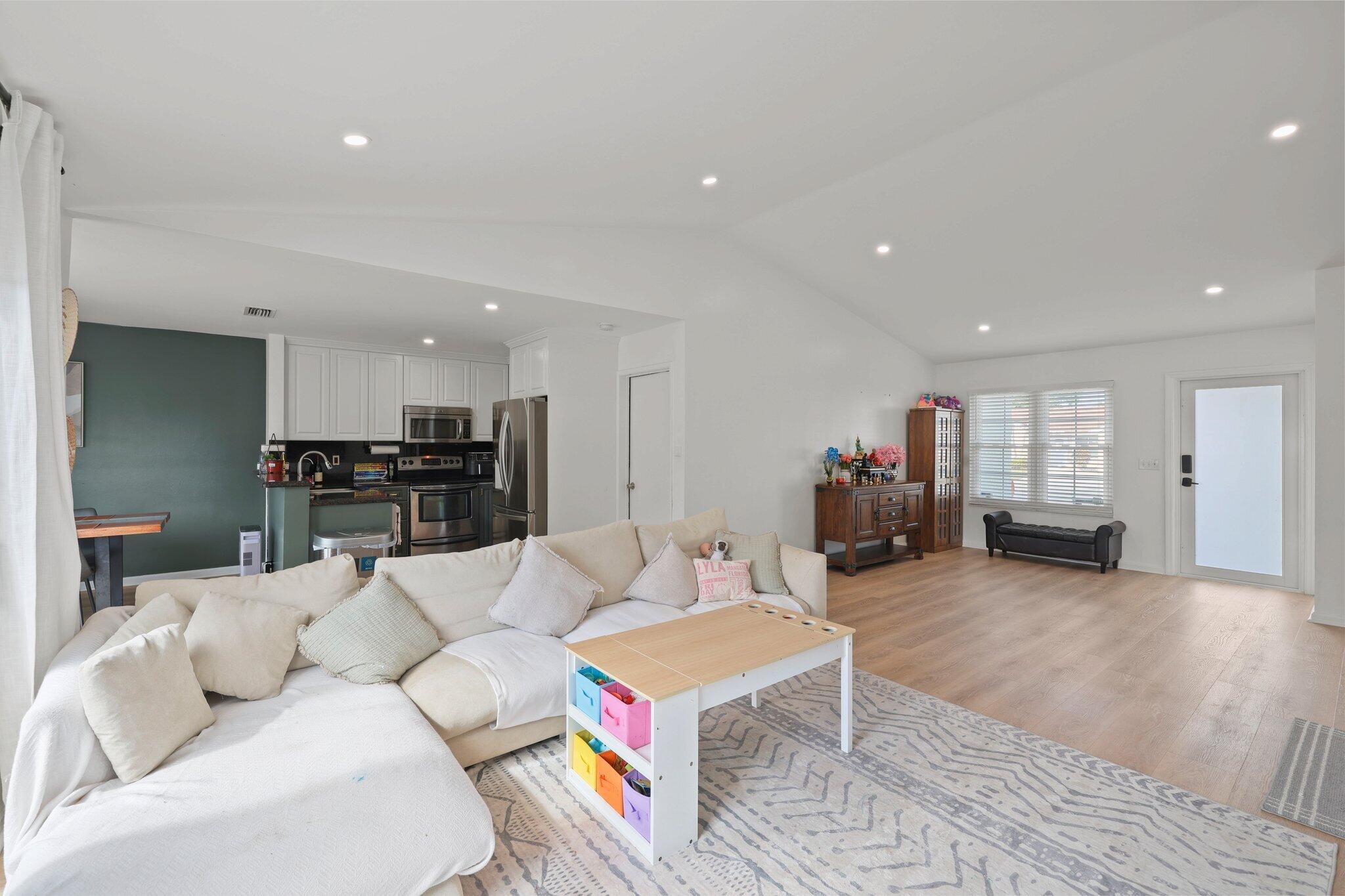 18998 Cloud Lake Circle Boca Raton, FL 33496 - Photo 7 of 26 18998 Cloud Lake Circle - 10.jpg-SMALL