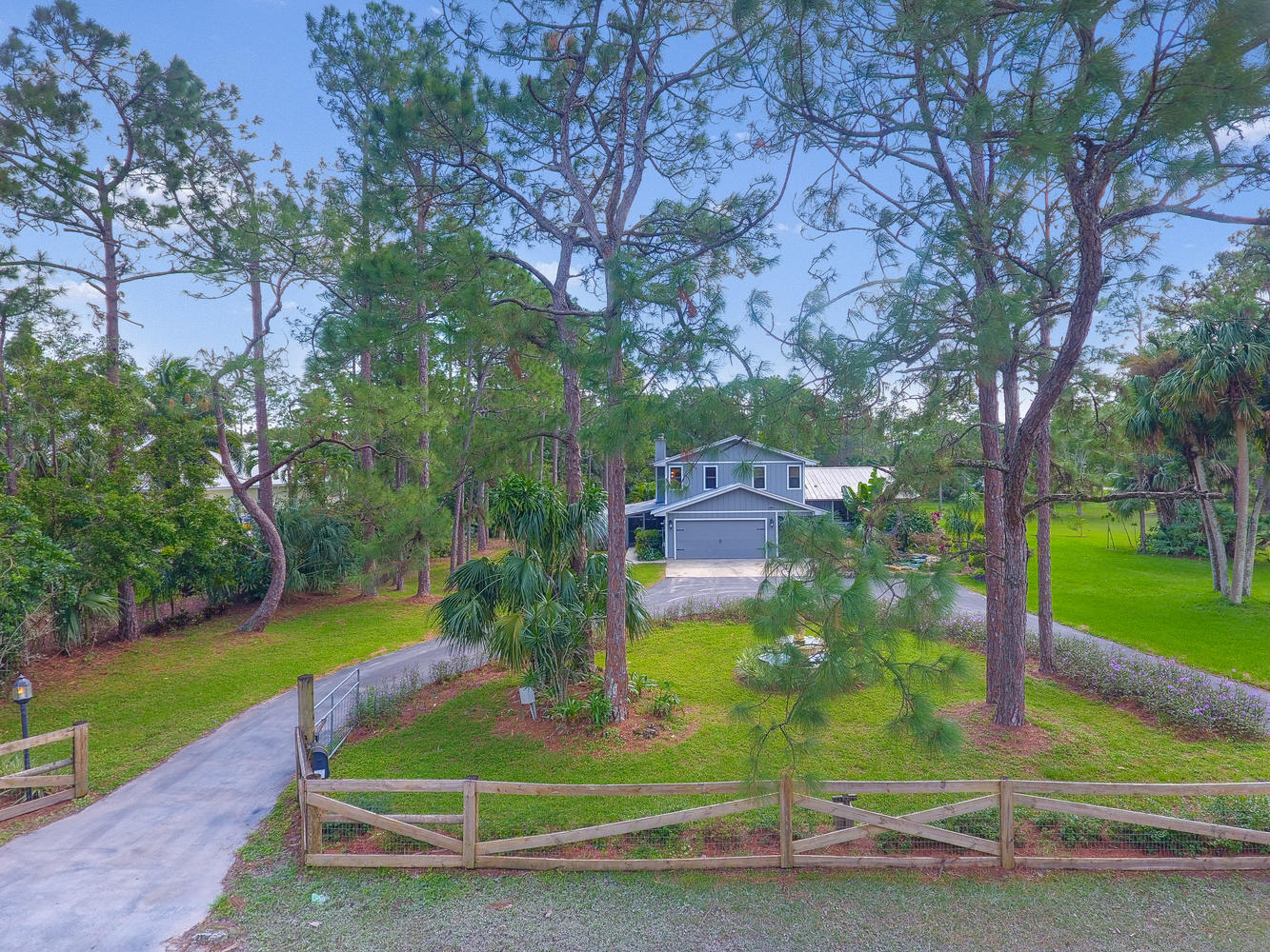 11970 175th Road North Jupiter, FL 33478 - Photo 6 of 28 Circular Driveway