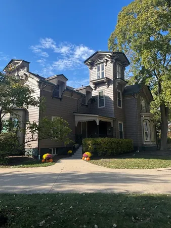 $3,000 | 40 Mischa Court, Unit 100, Lake Zurich, IL 60047