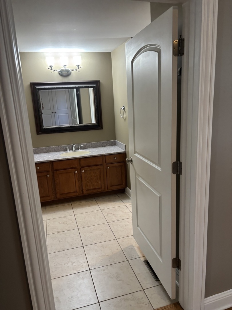 40 Mischa Court, Unit 100 Lake Zurich, IL 60047 - Photo 15 of 36