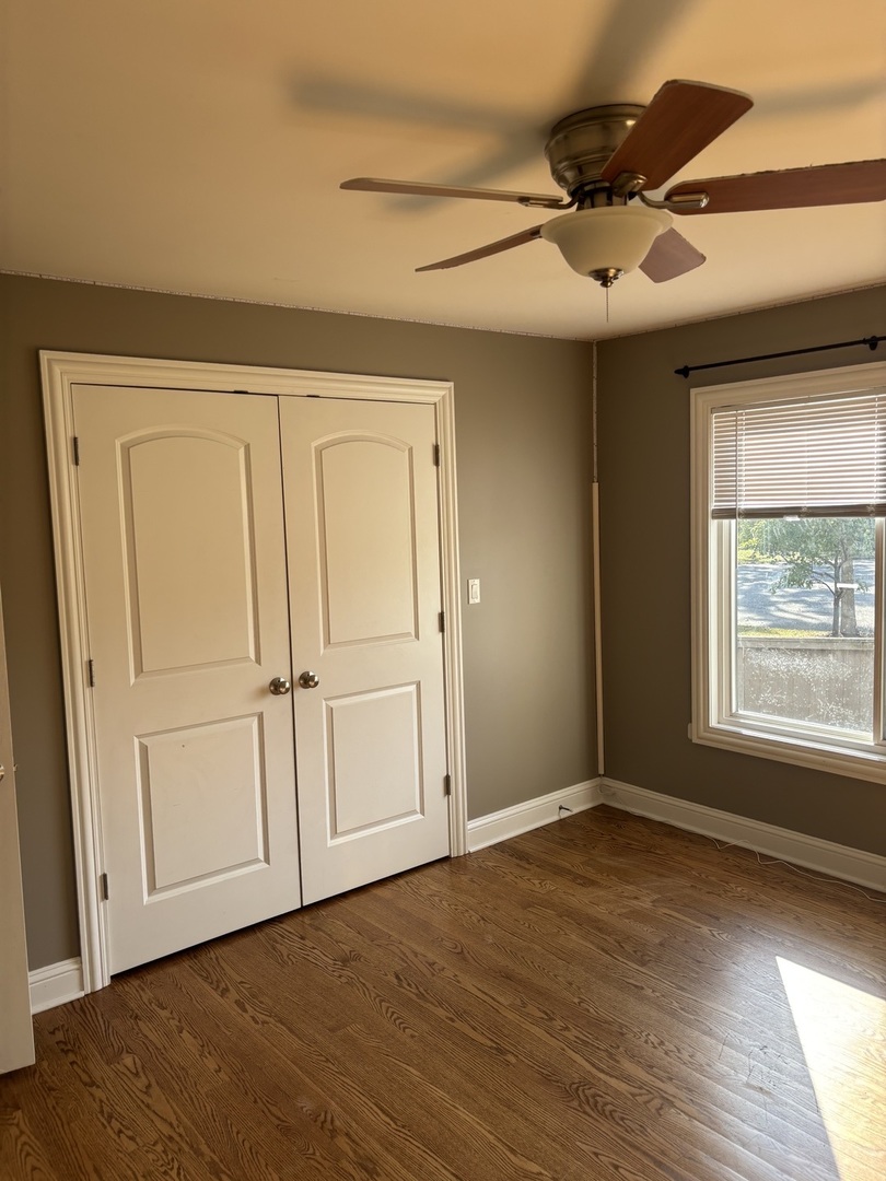 40 Mischa Court, Unit 100 Lake Zurich, IL 60047 - Photo 18 of 36 a view of an empty room with a window