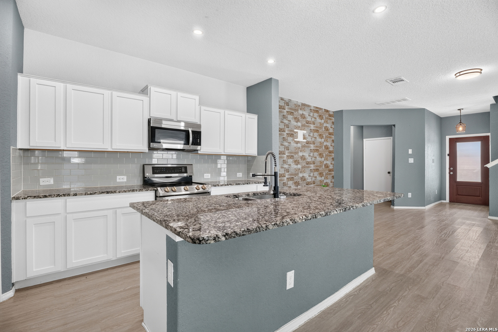 10331 Barbeque Bay Converse, TX 78109 - Photo 11 of 32