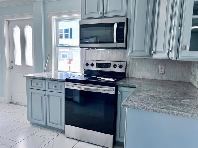 $3,000 | 66 Fayette Street, Unit 1, Lynn, MA 01902