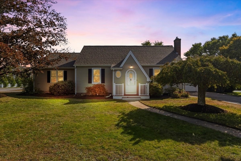 52 Garfield Street Acushnet, MA 02743 - Photo 2 of 42