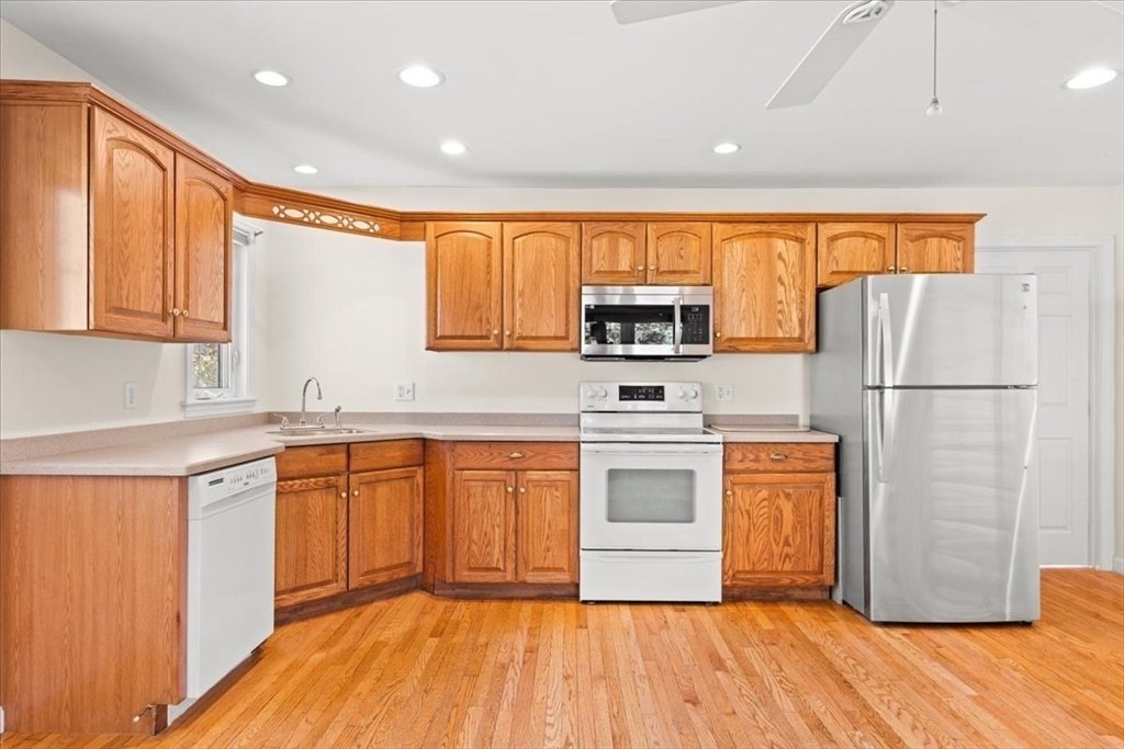 52 Garfield Street Acushnet, MA 02743 - Photo 29 of 42