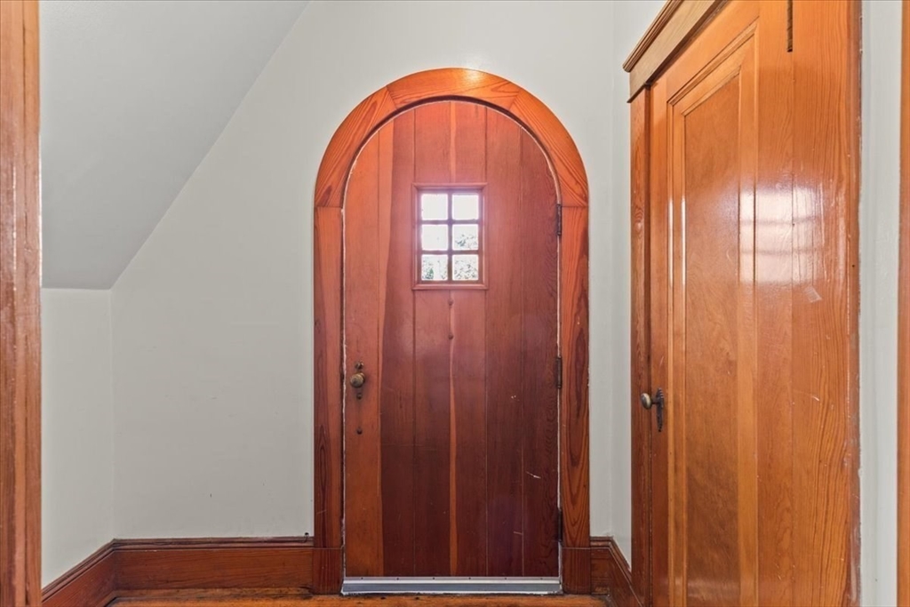 52 Garfield Street Acushnet, MA 02743 - Photo 3 of 42