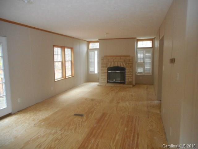 134 Ruff Acres Ln Mill Spring Mill Spring, NC 28756 - Photo 3 of 10