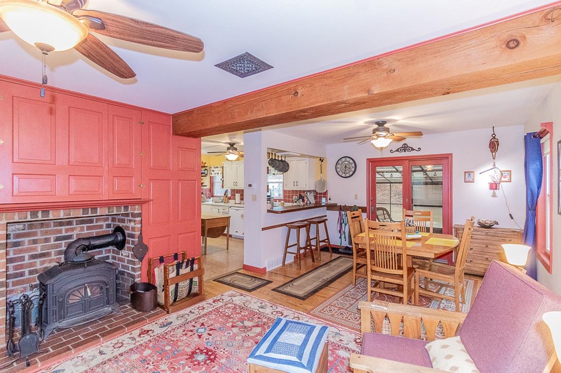 N5016 Depot Road New London, WI 54961 - Photo 12 of 76