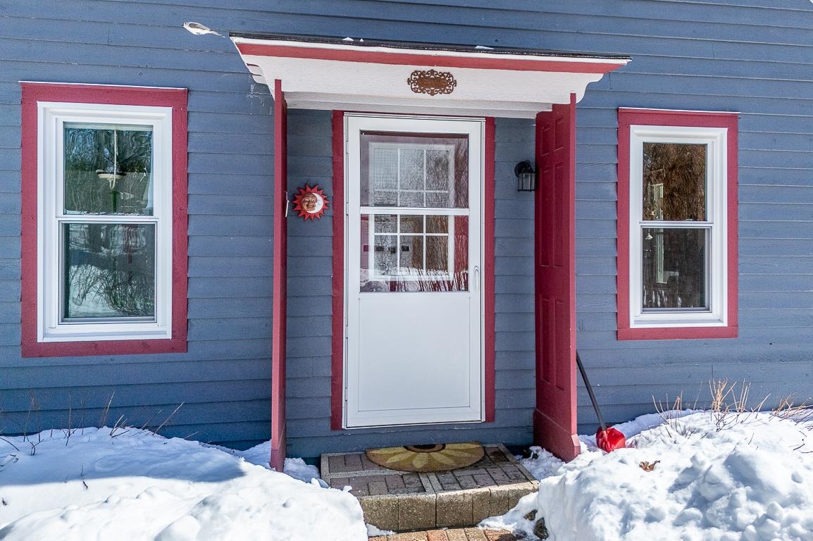 N5016 Depot Road New London, WI 54961 - Photo 3 of 76