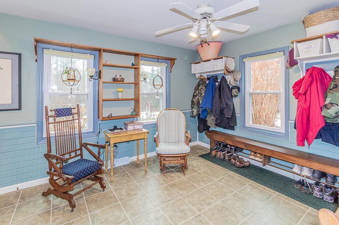 N5016 Depot Road New London, WI 54961 - Photo 5 of 76