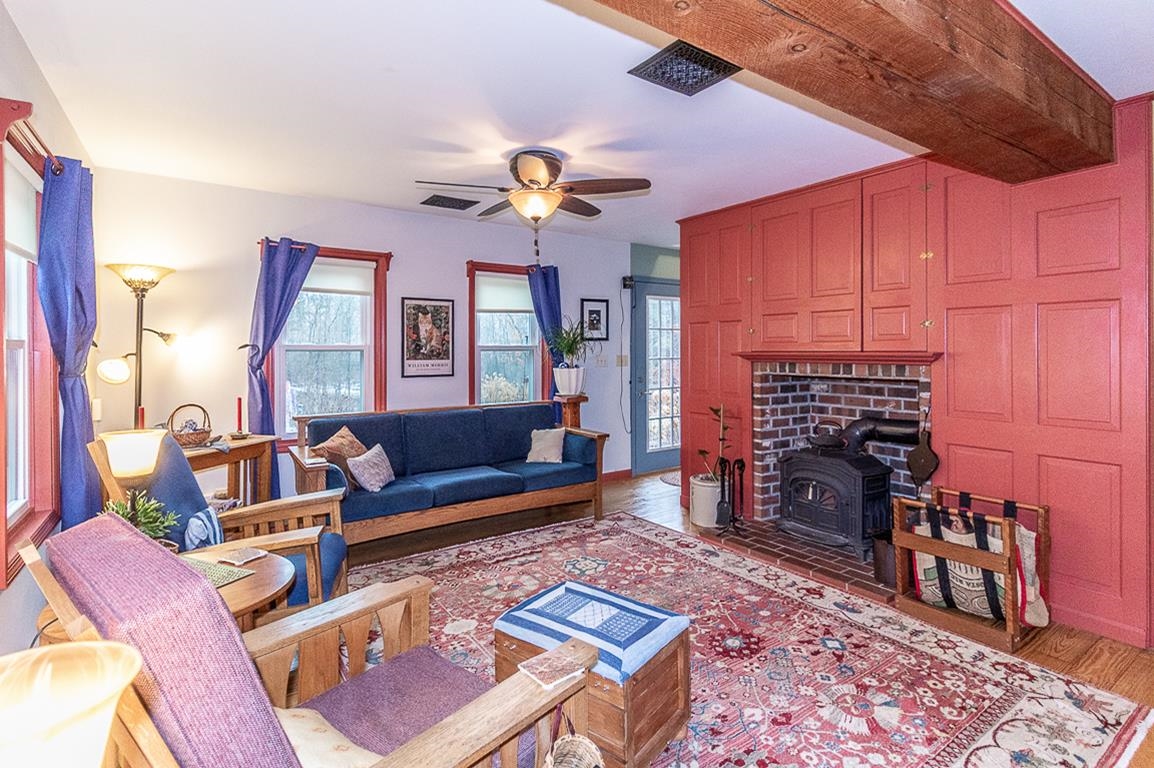 N5016 Depot Road New London, WI 54961 - Photo 10 of 76