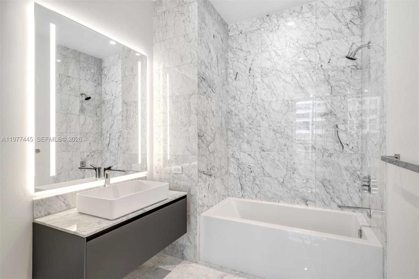 5 Grove Isle Drive, Unit M403 Coconut Grove, FL 33133 - Photo 19 of 29