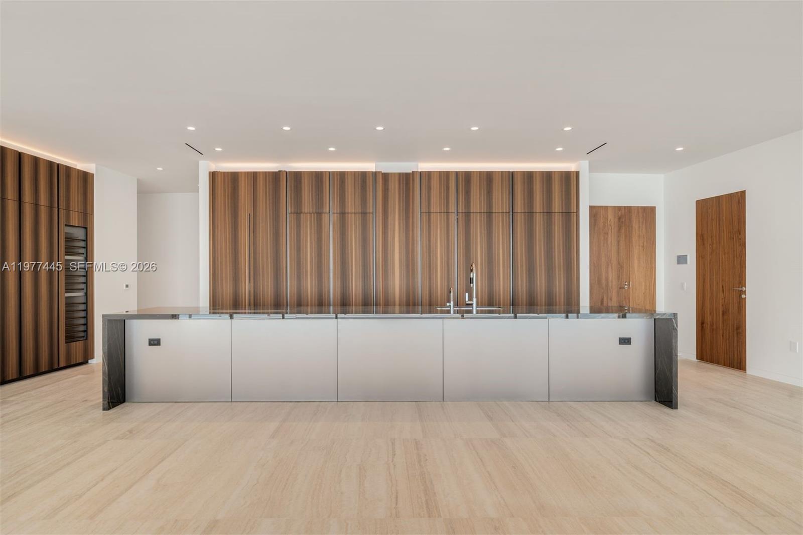 5 Grove Isle Drive, Unit M403 Coconut Grove, FL 33133 - Photo 8 of 29