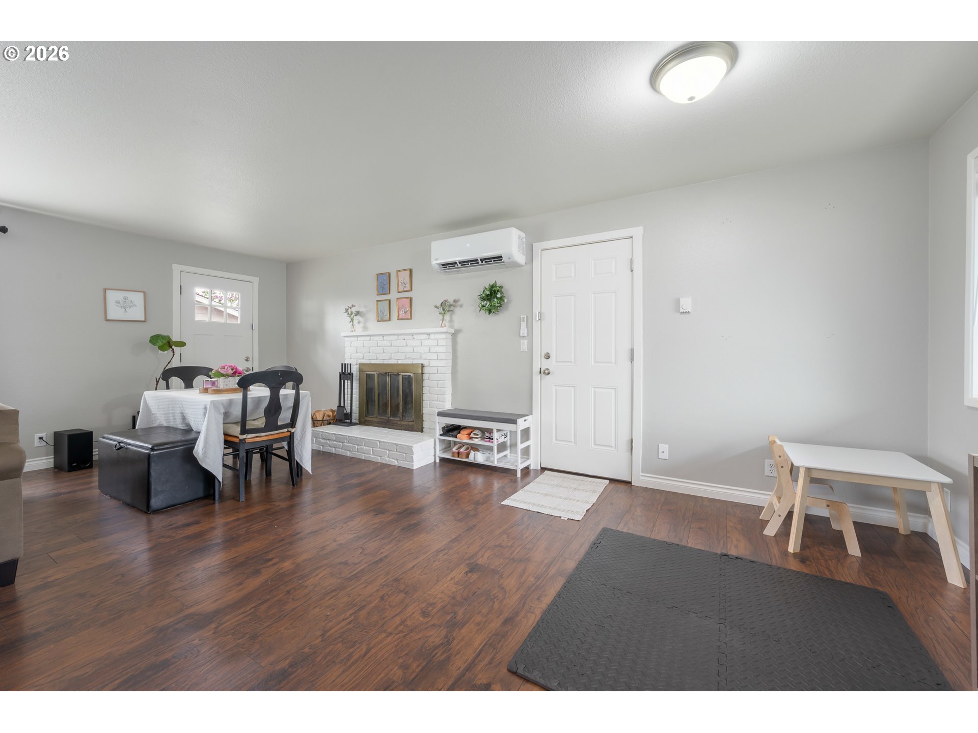 2463 Moore Street Eugene, OR 97404 - Photo 13 of 34 a living room with furniture and a table