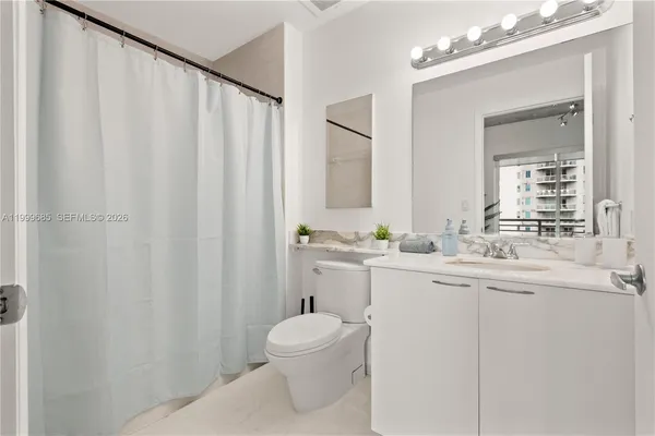 $2,900 | 234 Northeast 3rd Street, Unit 1704, Miami, FL 33132