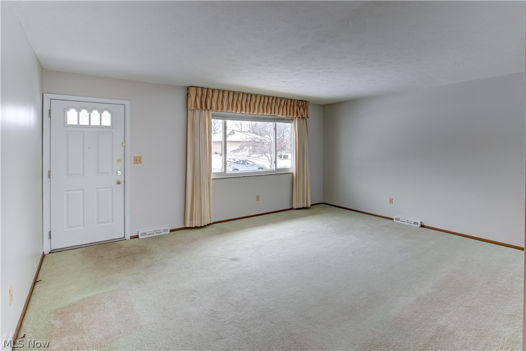 14398 Sheldon Road Cleveland, OH 44142 - Photo 6 of 22 Gallery Image 6