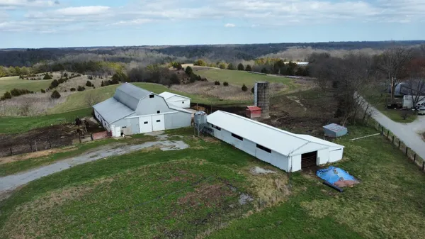 $279,900 | 9996 Bennington Pike, Vevay, IN 47043