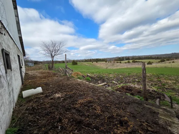 $279,900 | 9996 Bennington Pike, Vevay, IN 47043