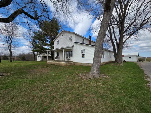 $279,900 | 9996 Bennington Pike, Vevay, IN 47043