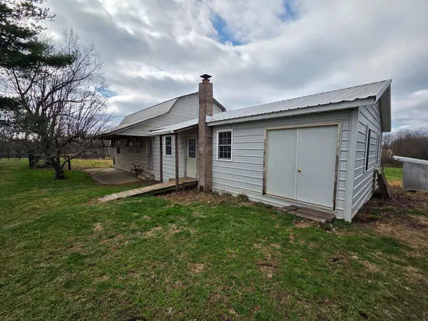 $279,900 | 9996 Bennington Pike, Vevay, IN 47043